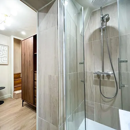 Urban Flat 199 - Parisian 5 Bedroom Flat Appartamento *
