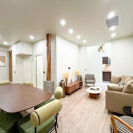 Urban Flat 199 - Parisian 5 Bedroom Flat Appartamento Parigi