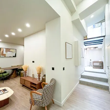 Urban Flat 199 - Parisian 5 Bedroom Flat Parigi