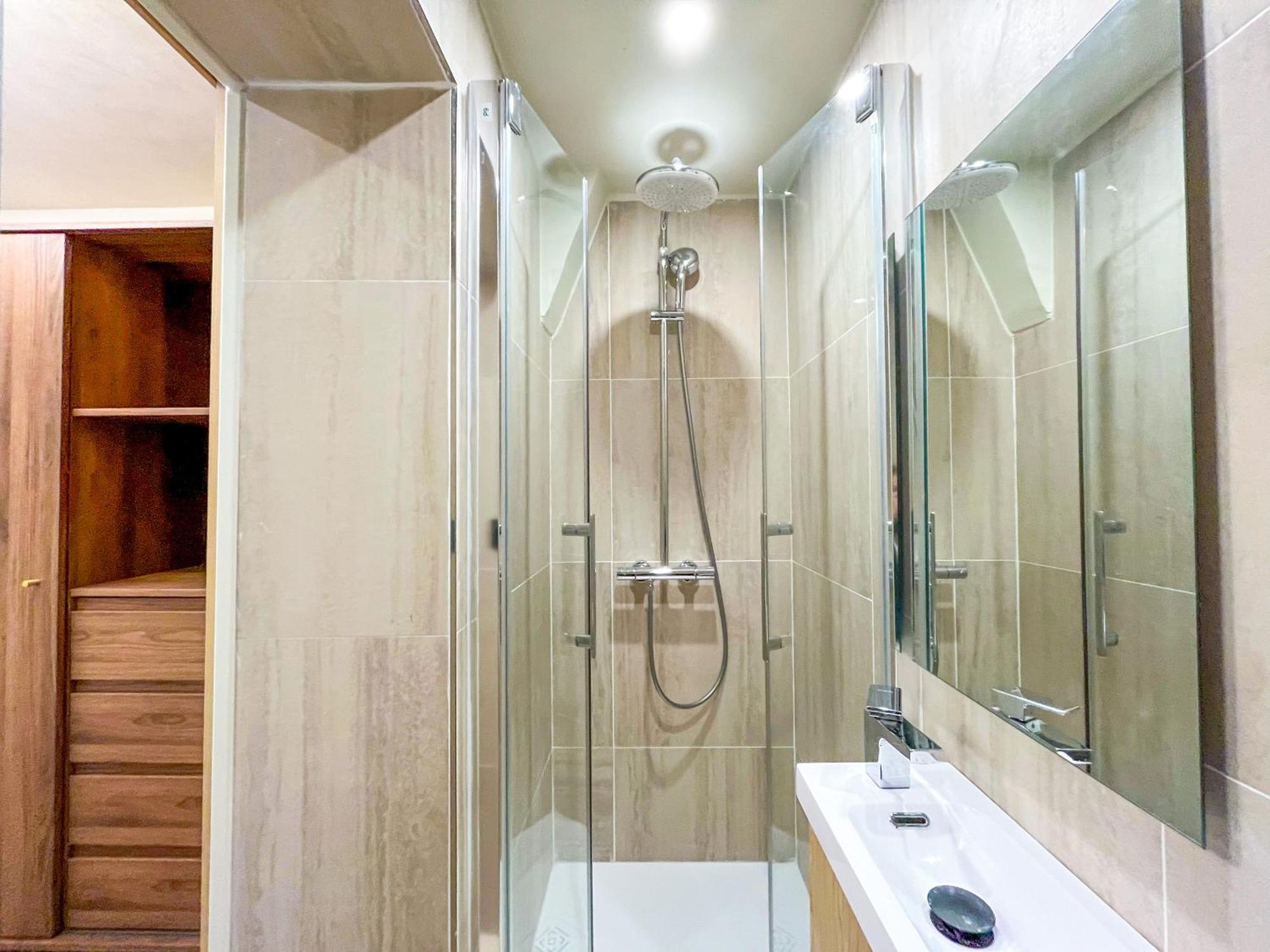 Urban Flat 199 - Parisian 5 Bedroom Flat * Parigi